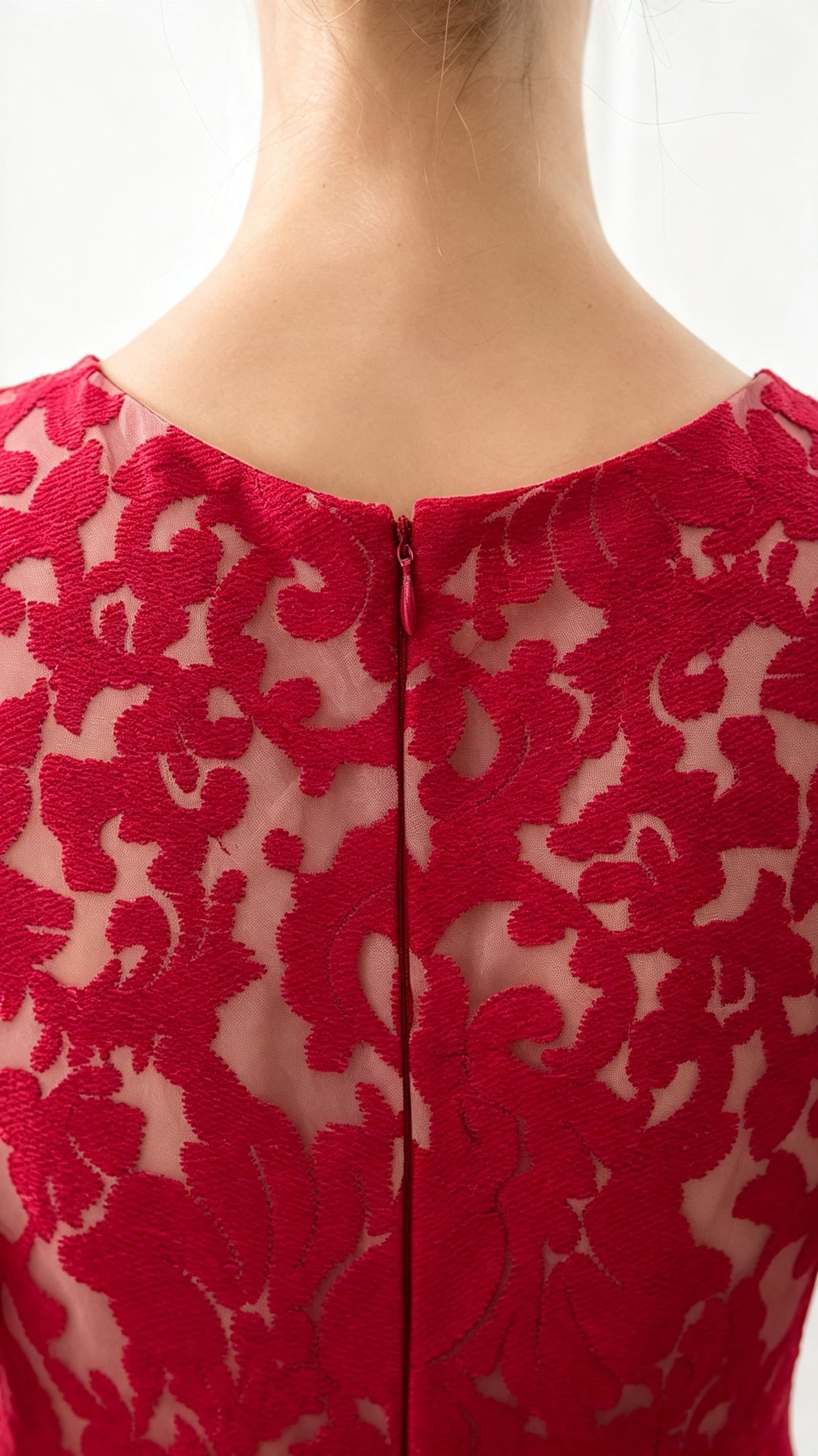 Timeless A-line Red Bridesmaid Gowns Round Neck Lace Short Formal Dress LFNL0610