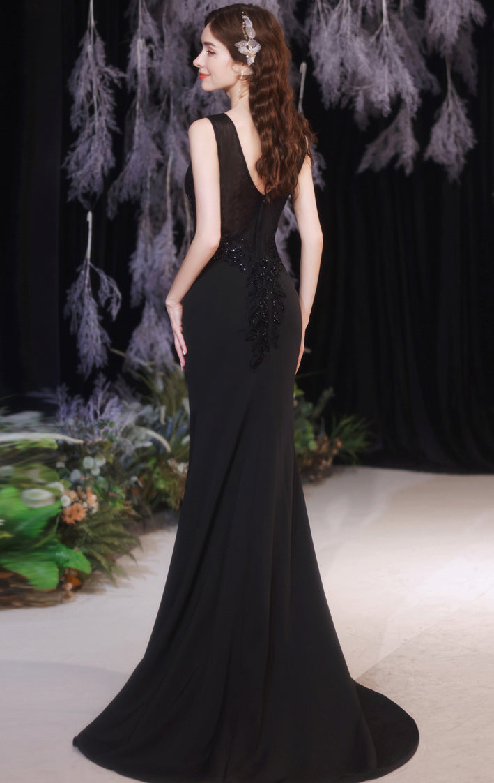 Lightweight Mermaid Black Evening Dress Round Neck Polyester Long Formal Dress LFNC0354