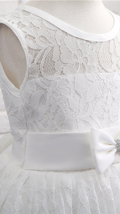 Minimalist A-line White Flower Girl Dresses Round Neck Lace Short Gown LFNGA005