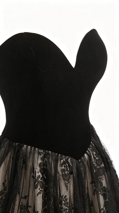 Polished A-line Black Homecoming Dress Sweetheart Velvet  Short Formal Dress LFNG0036