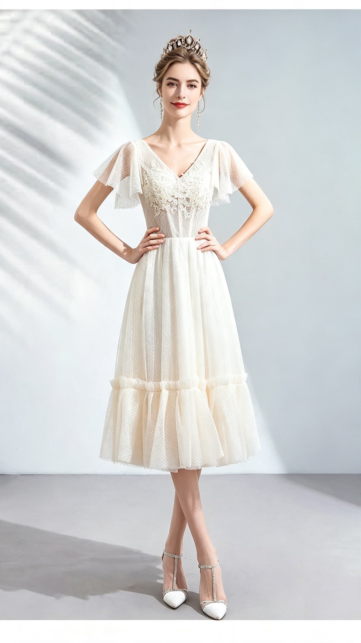 2026 A-line Champagne Evening Dress V Neck Organza Short Formal Dress LFNC0415